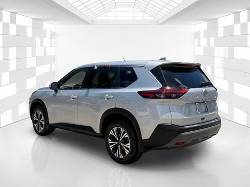 Certified 2023 Nissan Rogue SV FWD image 5