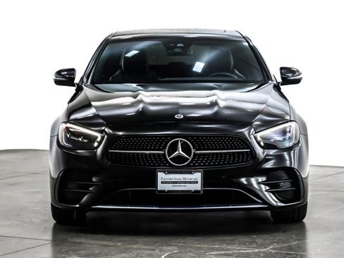 Used 2022 Mercedes-Benz E 350 Sedan image 4
