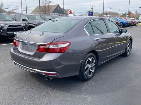 Used 2017 Honda Accord LX image 8