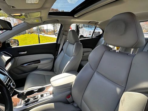 Used 2015 Acura TLX image 19