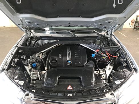 Used 2014 BMW X5 xDrive35d image 31