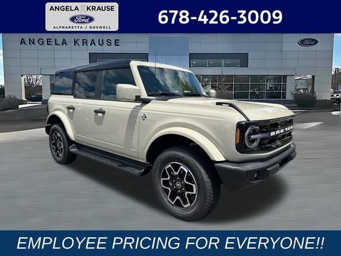 New 2026 Ford Bronco Outer Banks AWD/4WD image 1
