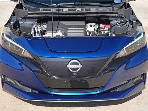 Used 2025 Nissan Leaf SV Plus image 7