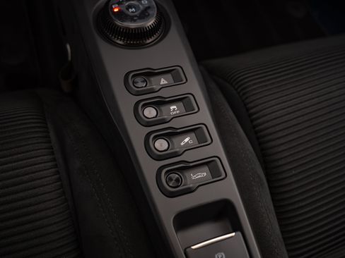 Used 2019 Ford GT RWD image 8