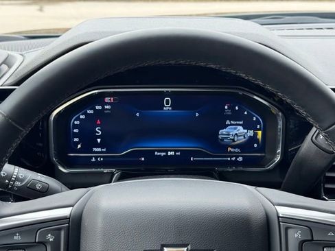 Used 2025 Chevrolet Silverado 1500 LT image 27