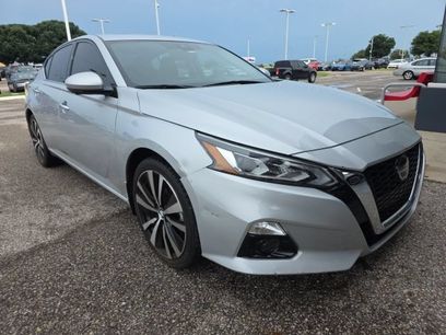 Used 2021 Nissan Altima 2.5 Platinum