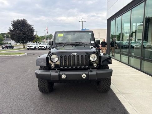 Used 2014 Jeep Wrangler Sahara w/ Connectivity Group AWD/4WD image 7