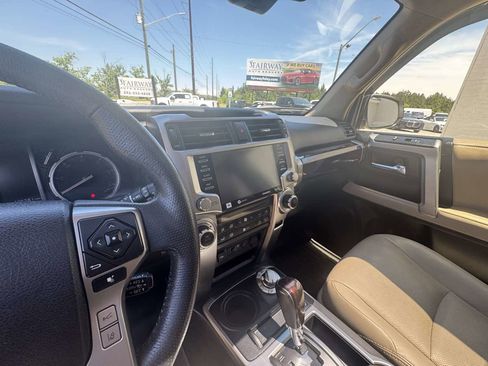 Used 2021 Toyota 4Runner Limited AWD/4WD image 21