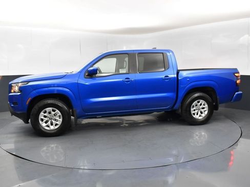 Used 2024 Nissan Frontier SV image 4