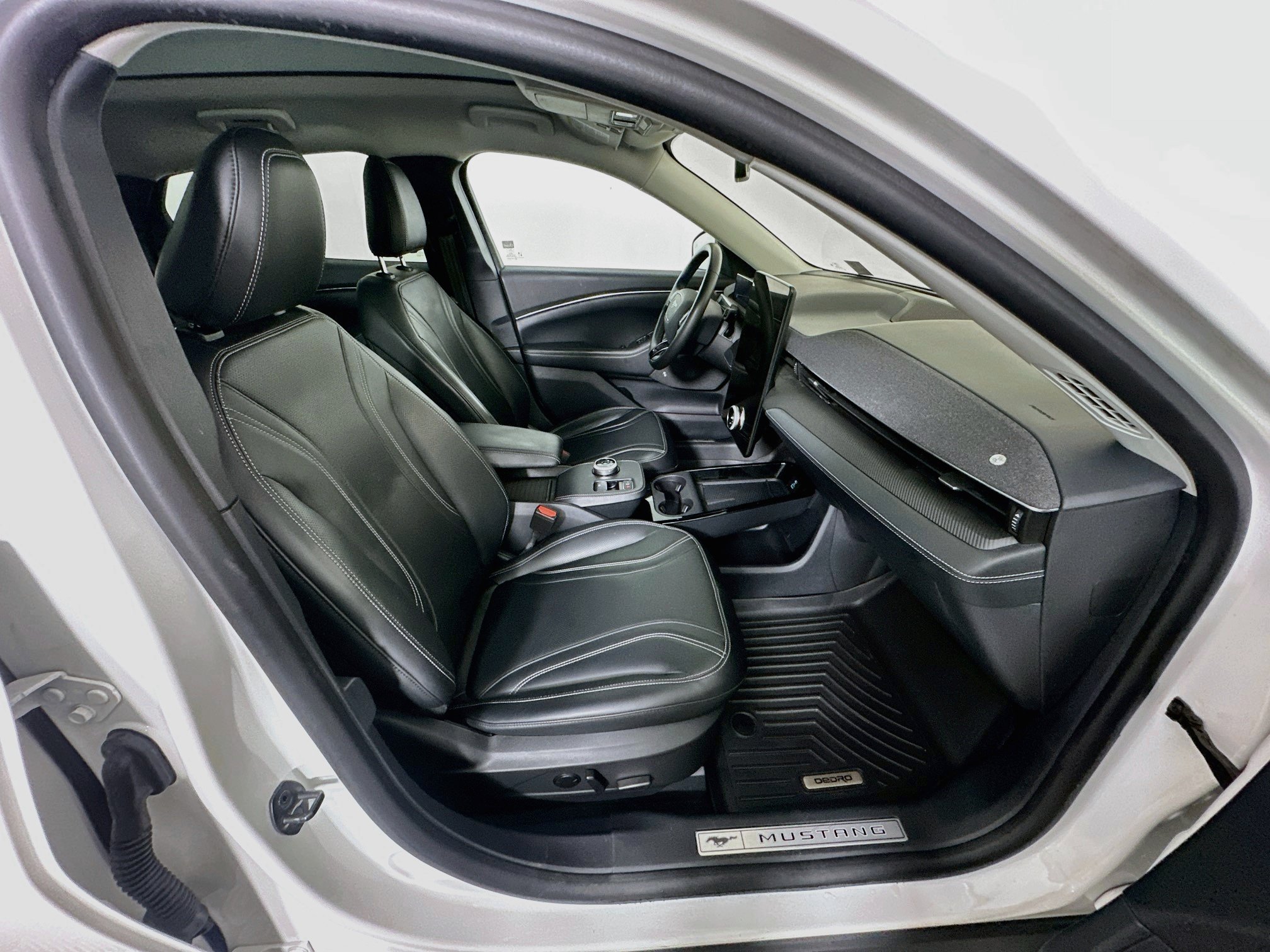 Used 2023 Ford Mustang Mach-E Premium RWD image 34