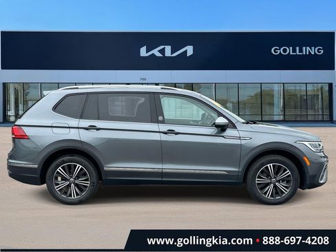 Used 2024 Volkswagen Tiguan Wolfsburg Edition AWD/4WD image 2