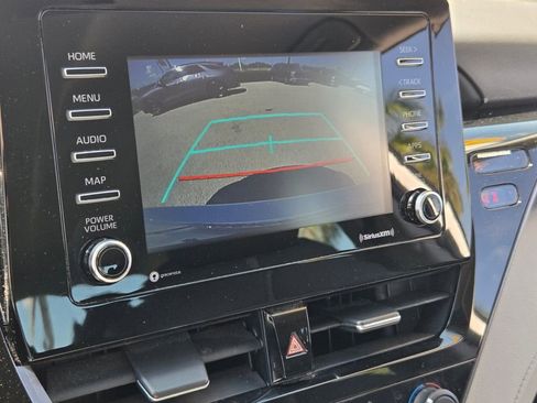 Used 2021 Toyota Camry LE image 21