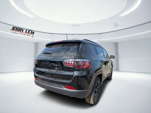 New 2026 Jeep Compass Latitude AWD/4WD image 3