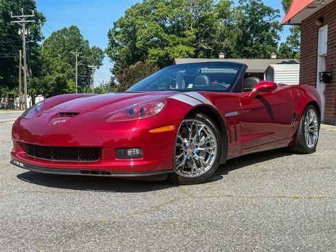 Used 2010 Chevrolet Corvette Grand Sport w/ Preferred Equipment Group RWD image 5
