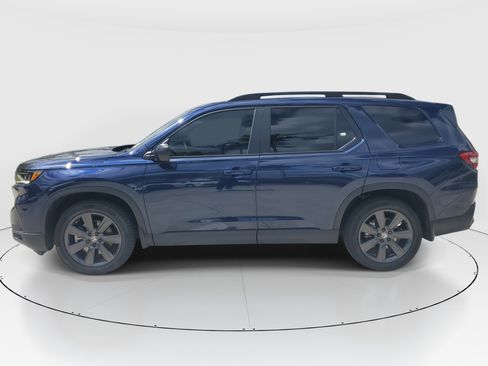 Used 2025 Honda Pilot Sport image 6