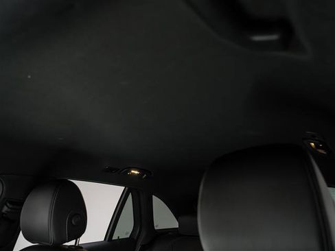 Used 2022 Mercedes-Benz GLC 300 image 12