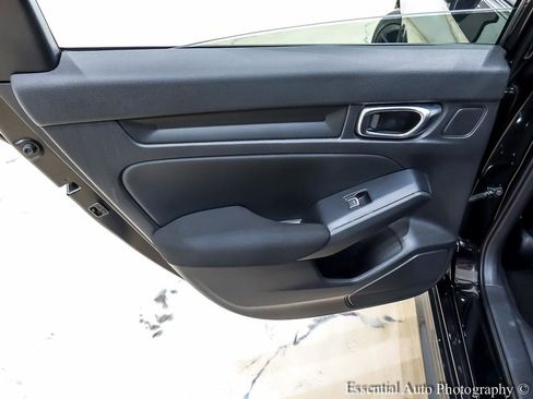 Used 2023 Honda Civic Sport image 25