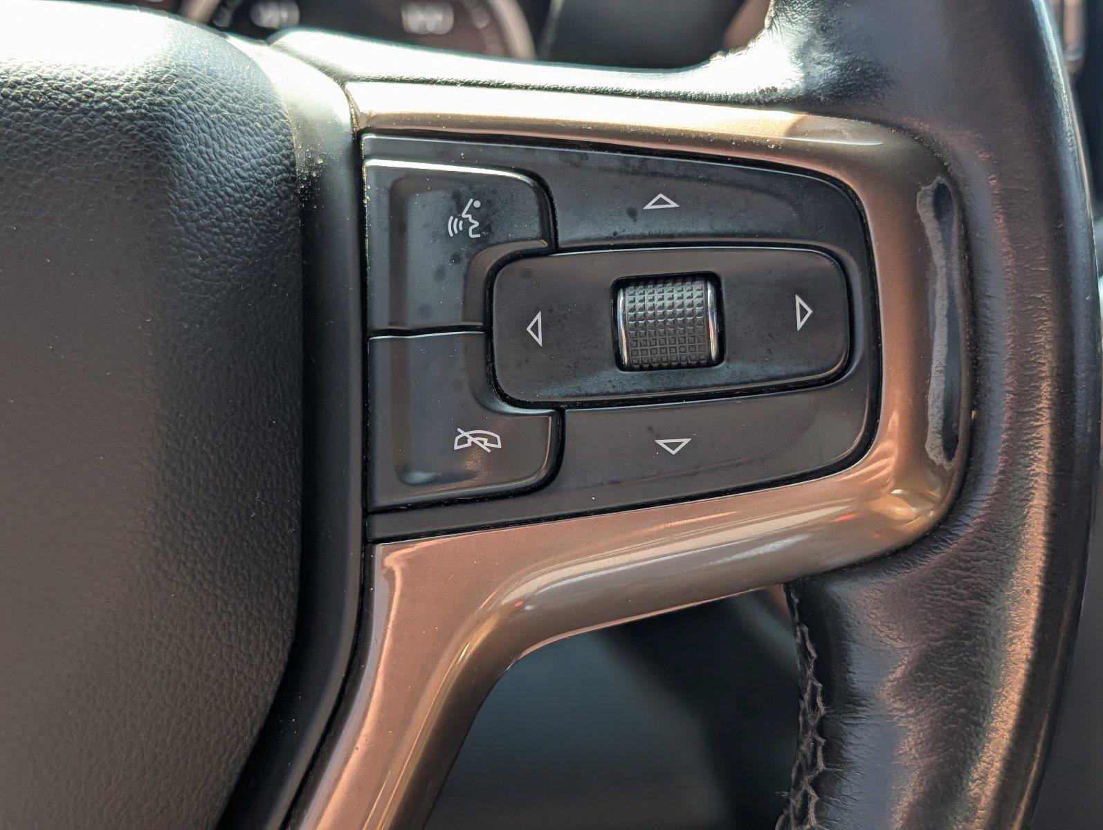 Used 2020 Chevrolet Silverado 1500 High Country w/ Technology Package AWD/4WD image 29