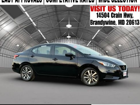 Used 2021 Nissan Versa SV image 1