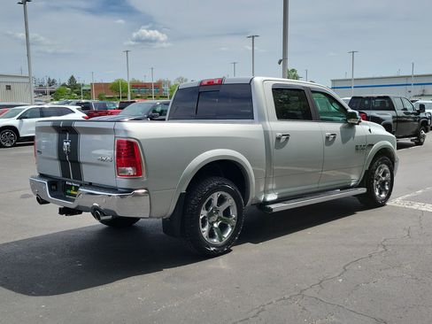 Used 2016 RAM 1500 Laramie AWD/4WD image 4