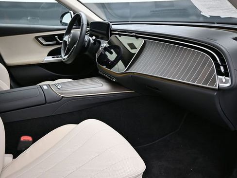 Used 2025 Mercedes-Benz E 450 4MATIC Sedan image 20