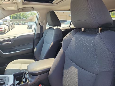 Used 2021 Toyota RAV4 XLE w/ Convenience Package AWD/4WD image 23