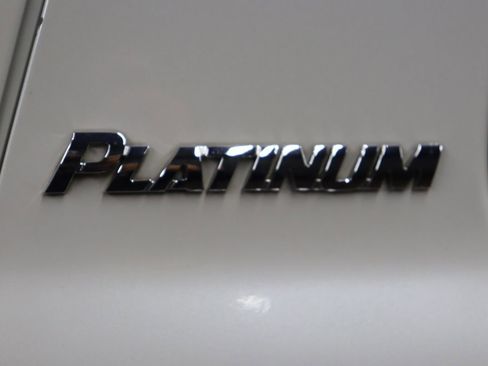 Used 2013 Toyota Sequoia Platinum RWD image 10