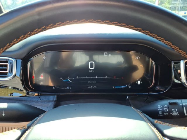 Used 2023 Jeep Grand Wagoneer L Series III w/ Rear Seat Video Group 1 AWD/4WD image 19