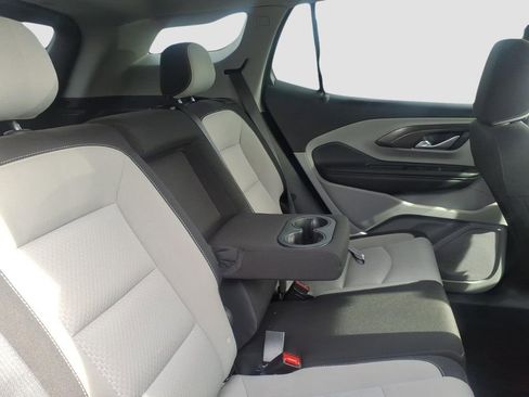 Used 2024 GMC Terrain SLE image 13