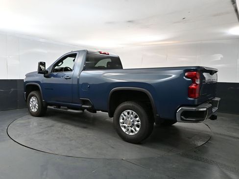 Used 2025 Chevrolet Silverado 2500 LT w/ Convenience Package AWD/4WD image 3