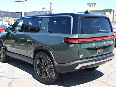 Used 2023 Rivian R1S Adventure AWD/4WD image 8