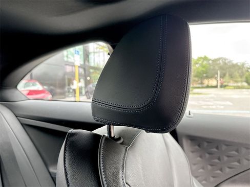 Used 2024 BMW M240i xDrive Coupe image 21