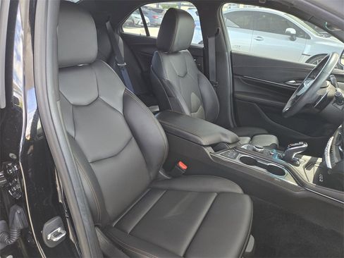 Used 2022 Cadillac CT4 V image 28