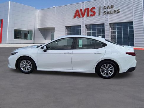 Used 2025 Toyota Camry LE FWD image 10