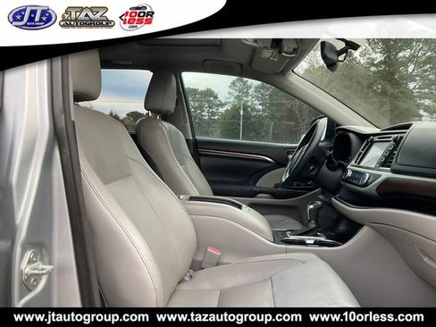 Used 2014 Toyota Highlander Limited FWD image 15