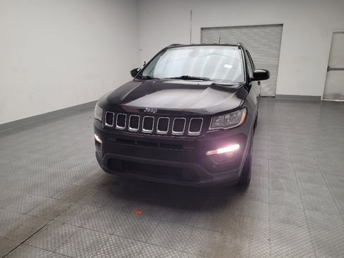 Used 2018 Jeep Compass Latitude w/ Popular Equipment Group FWD image 15