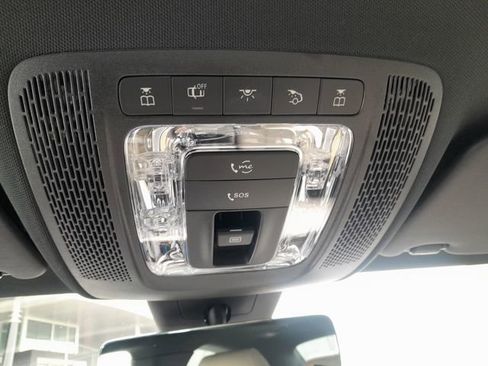 Used 2023 Mercedes-Benz CLA 250 4MATIC w/ Premium Package image 9