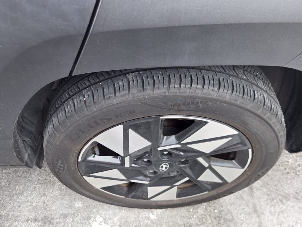 Used 2024 Hyundai Kona SEL FWD image 8