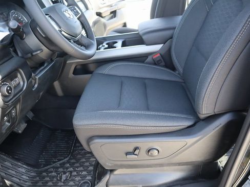 New 2026 RAM 1500 Big Horn AWD/4WD image 12