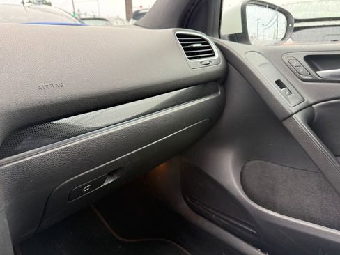 Used 2014 Volkswagen GTI Driver's Edition image 16