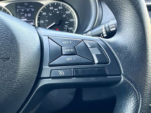 Used 2023 Nissan Kicks S image 11