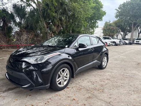Used 2021 Toyota C-HR LE FWD image 2