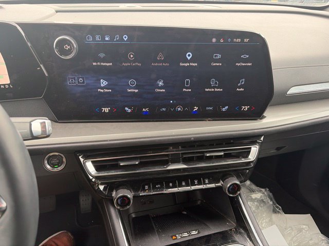 Used 2026 Chevrolet Traverse LT w/ Midnight/Sport Edition FWD image 8