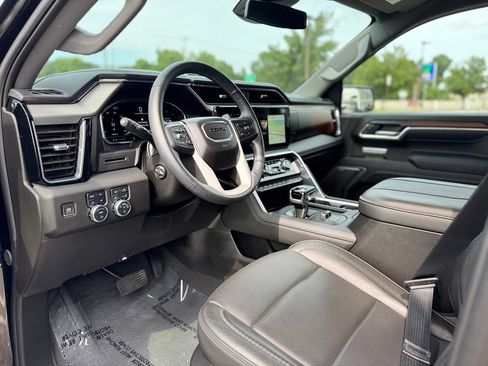 Used 2025 GMC Sierra 1500 Denali AWD/4WD image 14