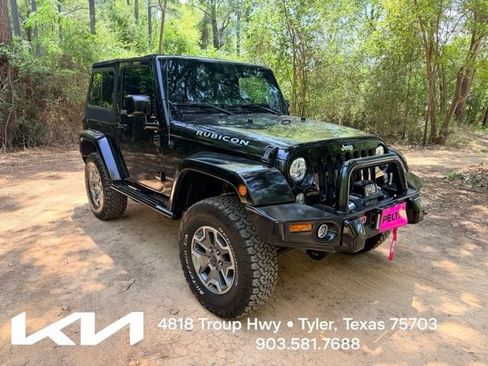 Used 2017 Jeep Wrangler Rubicon w/ Power Convenience Group AWD/4WD image 1