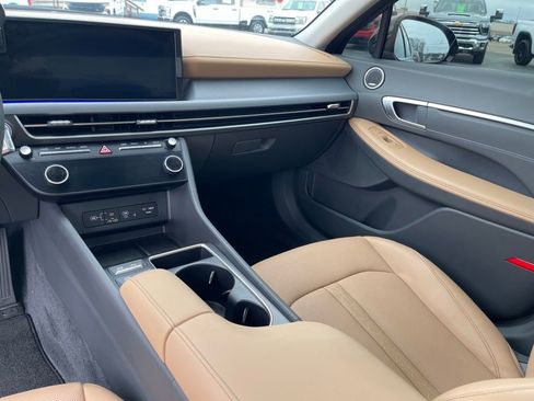 Used 2025 Hyundai Sonata Limited image 19