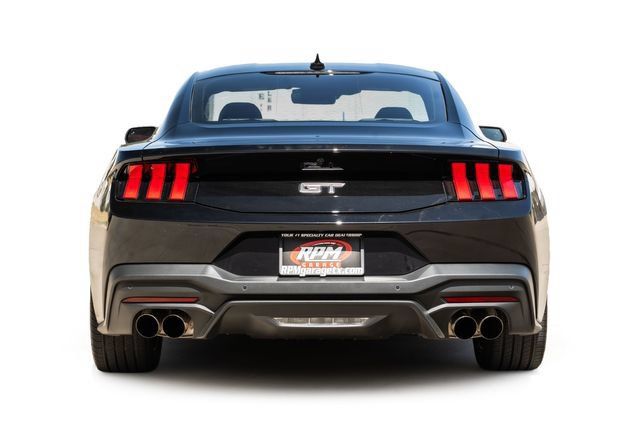 Used 2024 Ford Mustang GT Premium RWD image 3