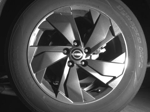 Used 2025 Nissan Rogue SV AWD/4WD image 14