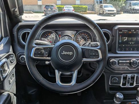 Certified 2019 Jeep Wrangler Unlimited Sahara w/ Dual Top Group AWD/4WD image 14