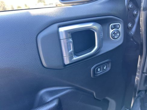Used 2021 Jeep Wrangler Unlimited Sport image 15